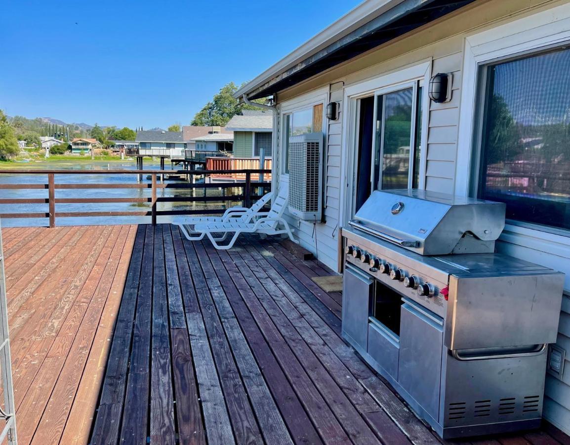 Fishing Bungalow On The Water W/Private Dock クリアレイク エクステリア 写真
