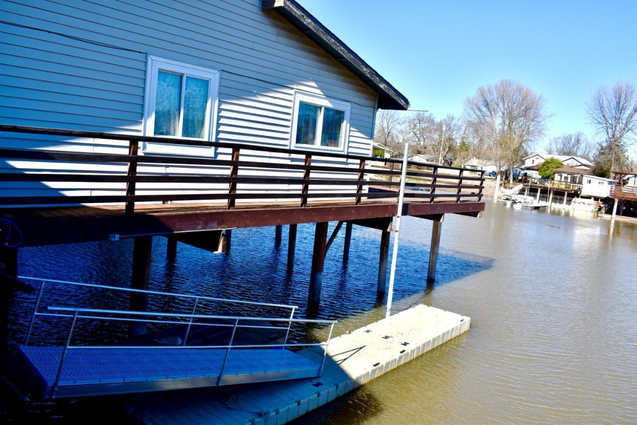 Fishing Bungalow On The Water W/Private Dock クリアレイク エクステリア 写真